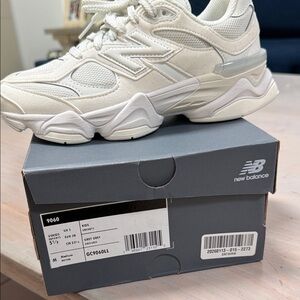 New Balance 9060 Cream/Off-White Chunky Sneaker